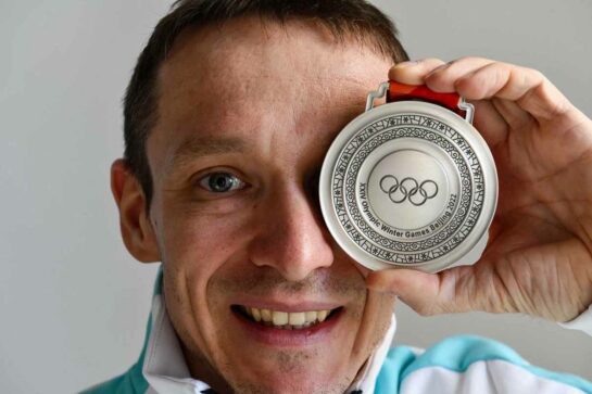 Интервью с олимпийским чемпионом в шорт-треке и серебряным призером Олимпийских игр в конькобежном спорте Русланом Захаровым