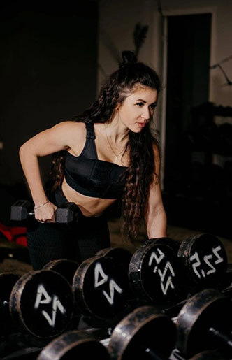 Титулованный бодибилдер Екатерина Левичева