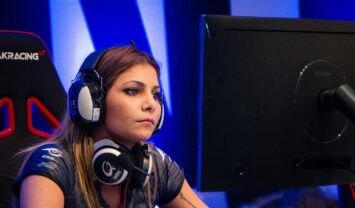 Самые красивые киберспортсмены: топ симпатичных игроков