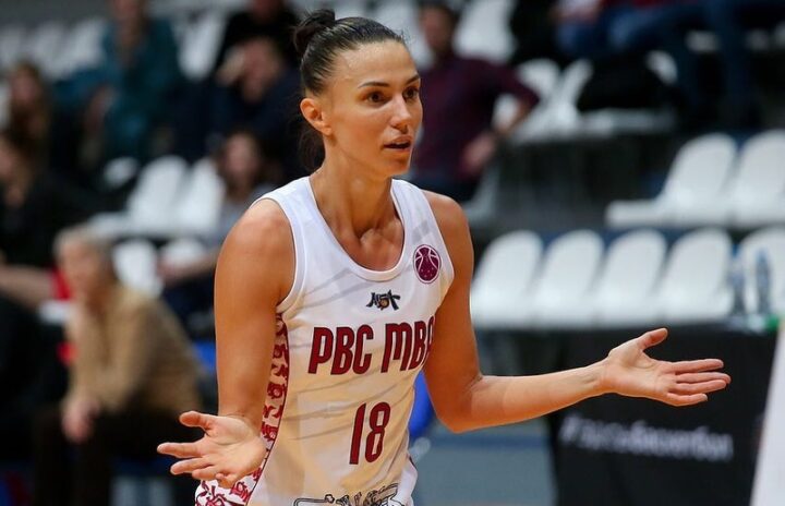 Баскетболистка Анна Лешковцева