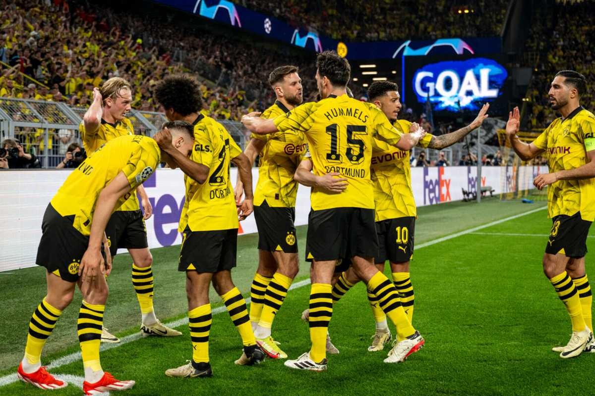 «Боруссия» — «Аугсбург»: дортмундцы без труда одолеют «фуггеров» и заиграют пари по статистике очных поединков за кэф 1.81
