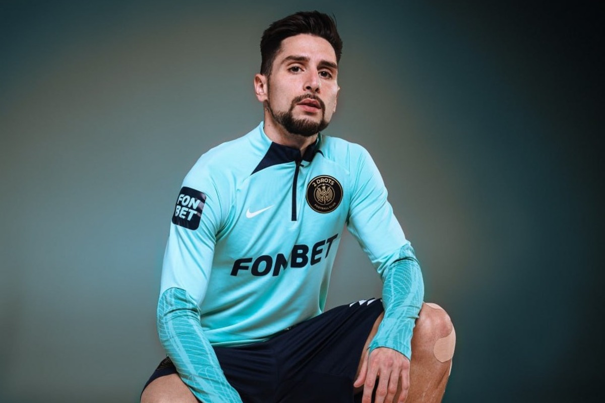 Игрок 2DROTS Алекс «Стиль» получил удар в лицо от охранника на матче с «Народной Командой»