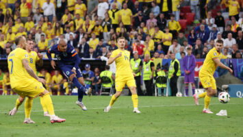 Экс-арбитр: «Пробей Мален в кроссовки в моменте с голом, был бы спорный мяч»