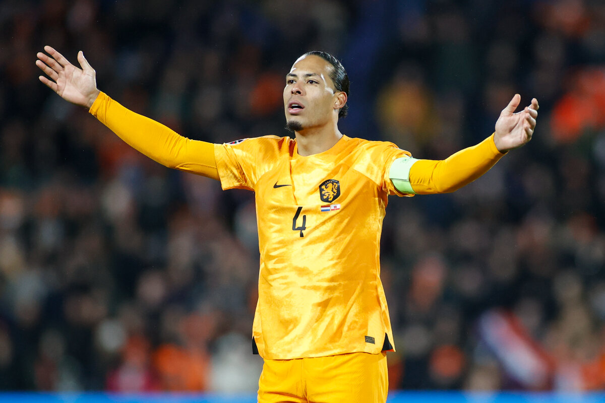 Ван Дейк: «Арбитр сразу покинул поле. Это говорит само за себя»