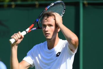 Даниил Медведев на старте вылетел с «Мастерса» в Монреале