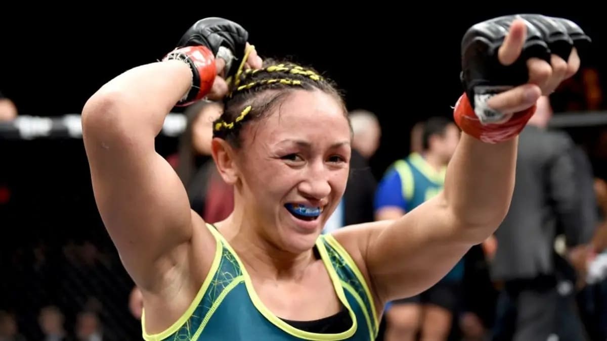 Карла Эспарса