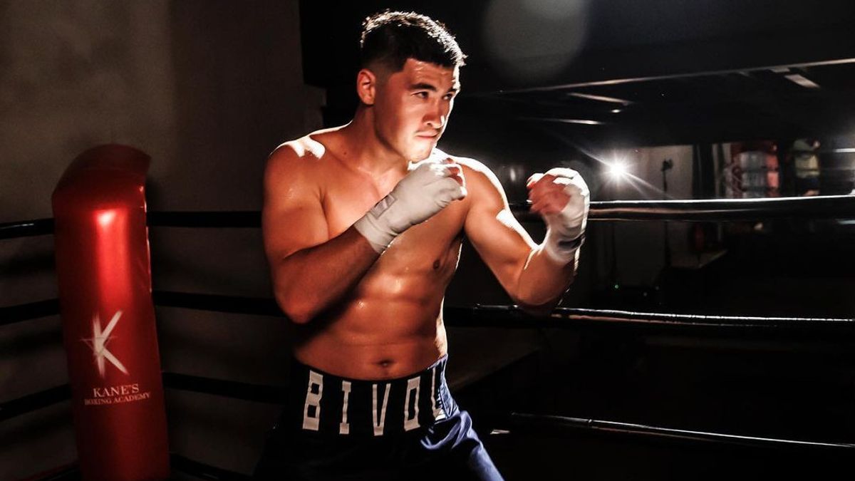 Дмитрий Бивол