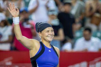 Американская студентка в русской косынке. Откуда взялась Диана Шнайдер, сделавшая в 2024-м «золотой покер»