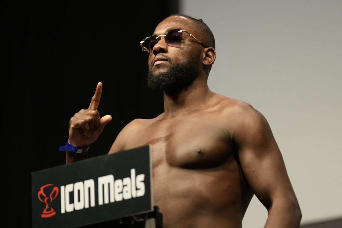 Манель Капе