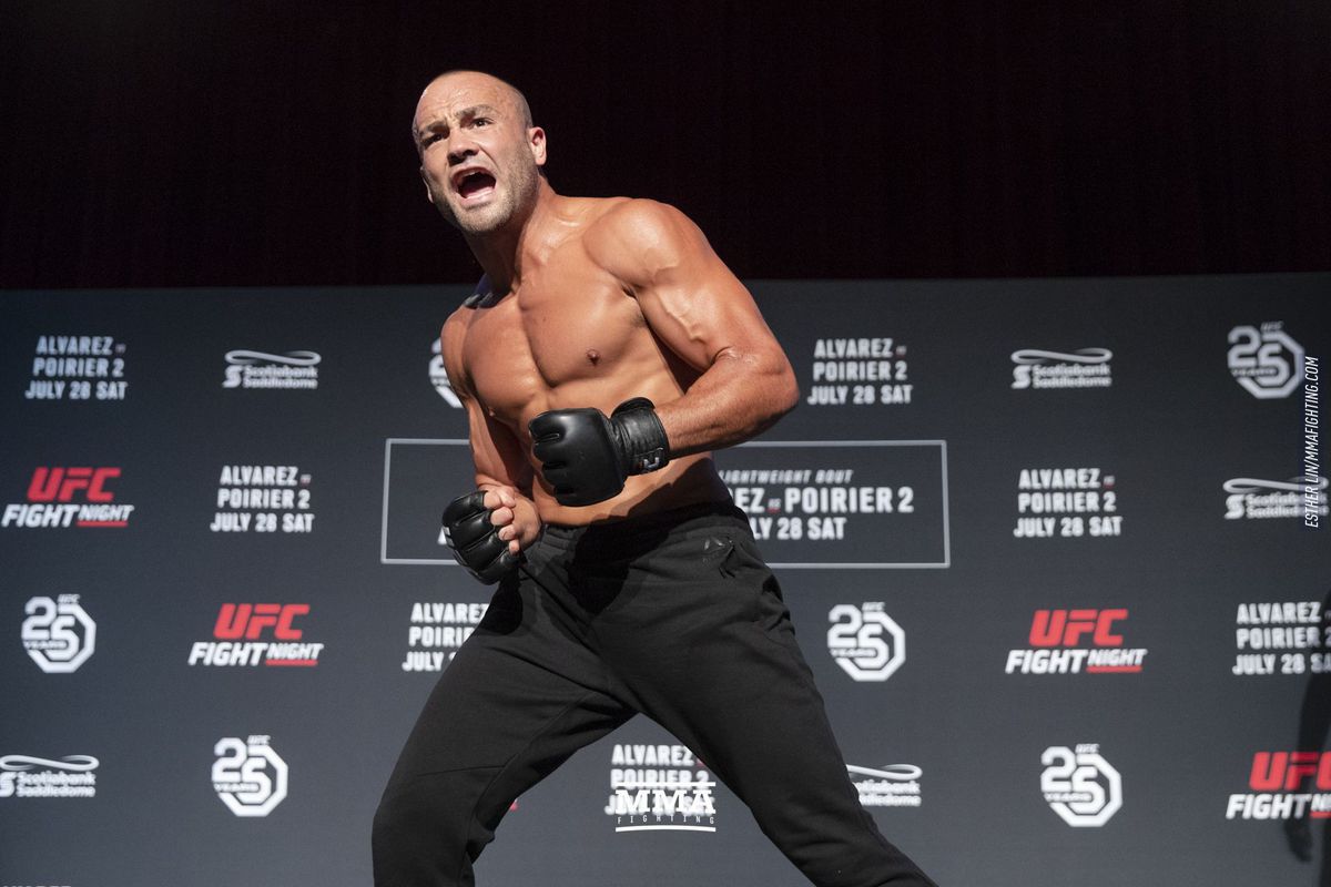 Эдди Альварес