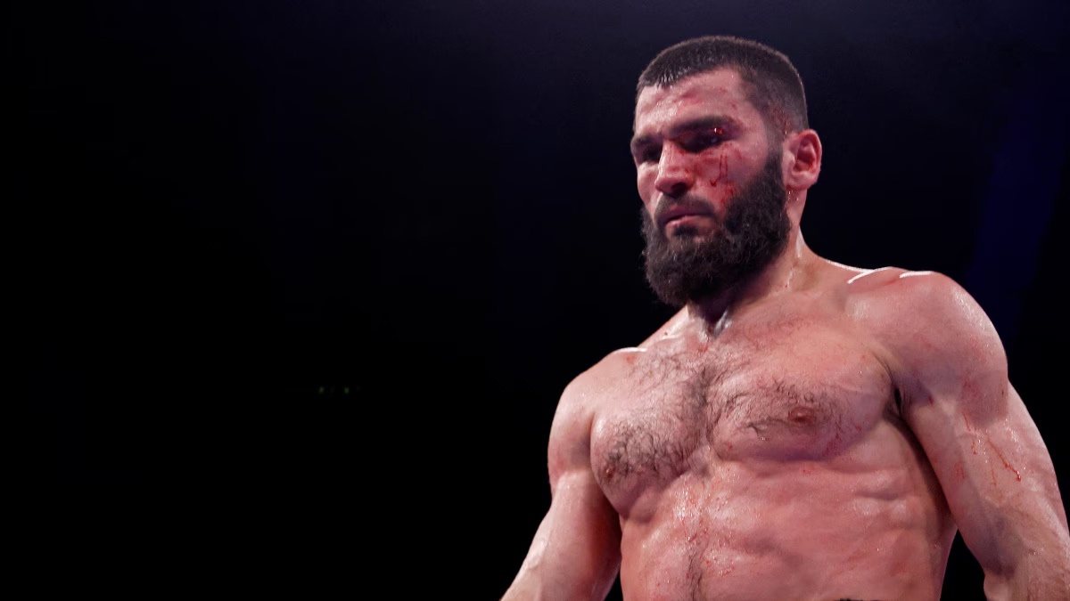 Артур Бетербиев