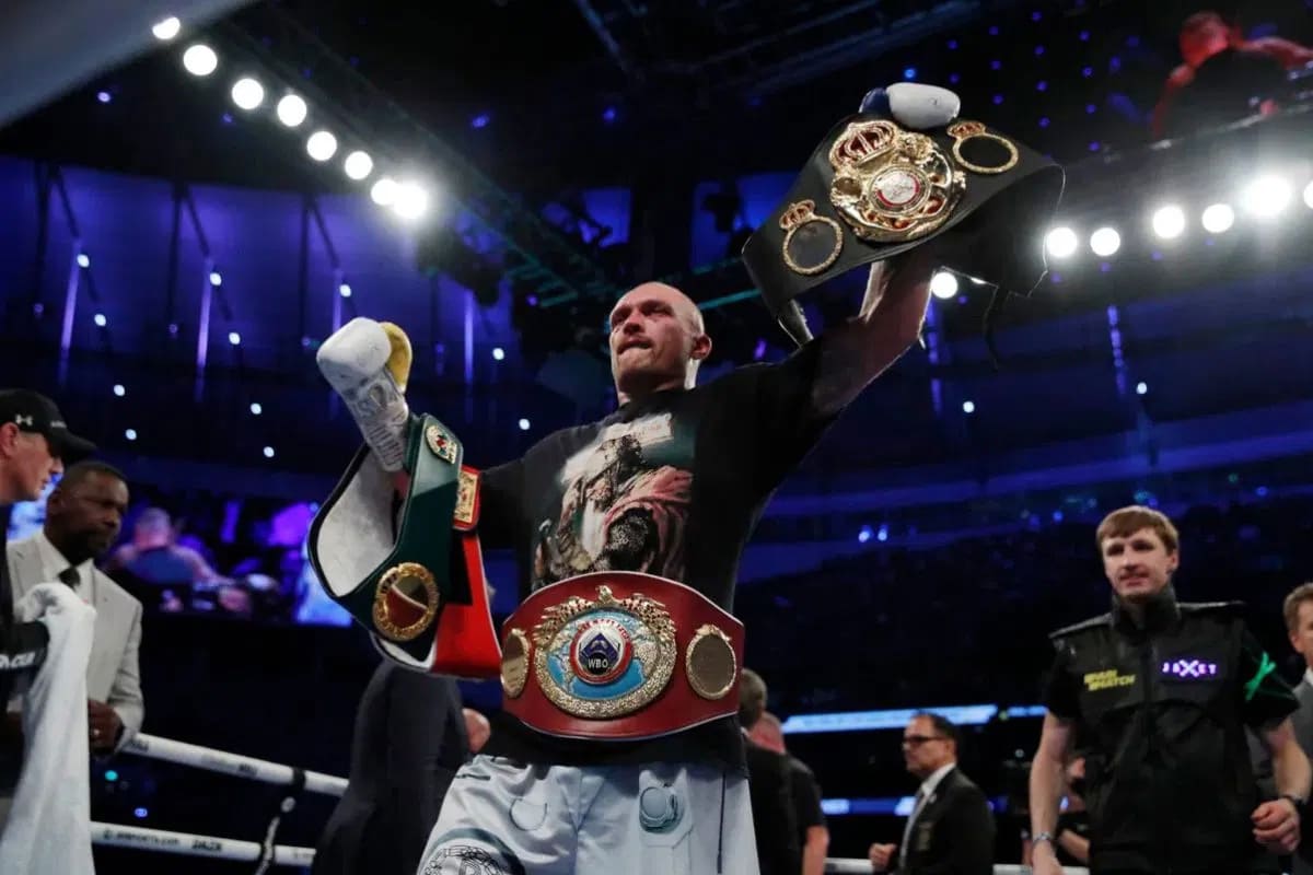 Александр Усик