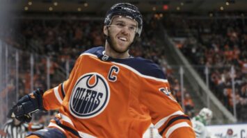 Топ-10 голов в NHL