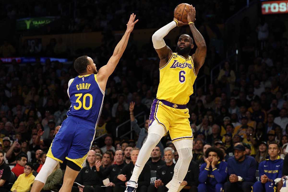 Леброн Джеймс