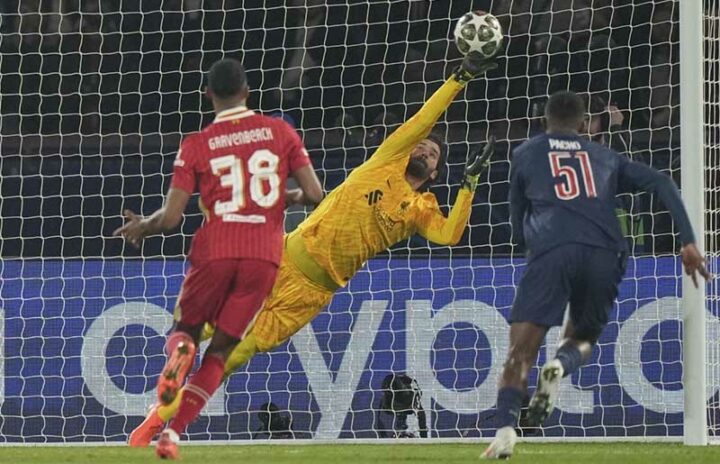 Алиссон Бекер