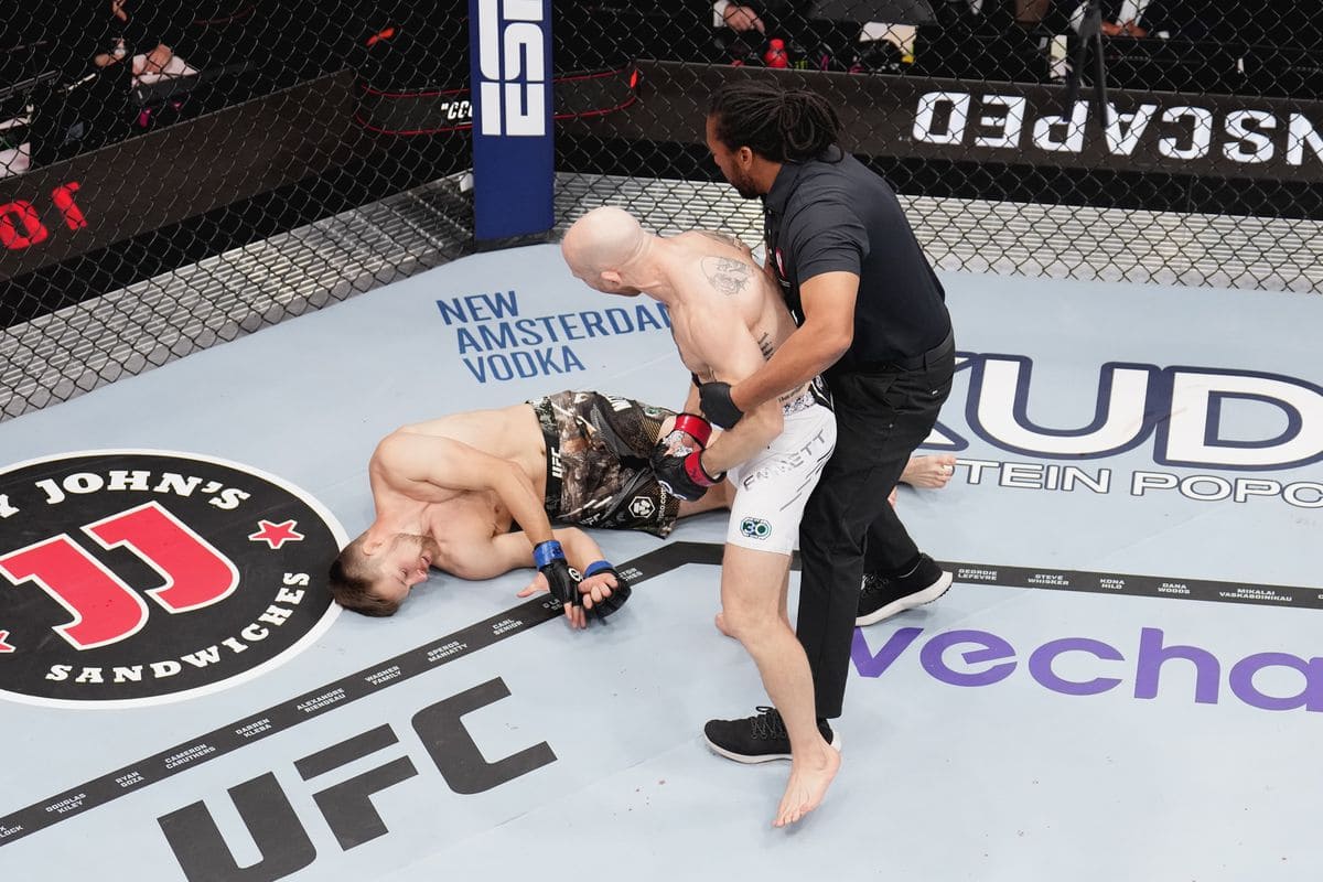 Джош Эмметт