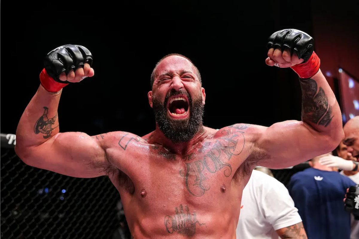 Алекс Николсон