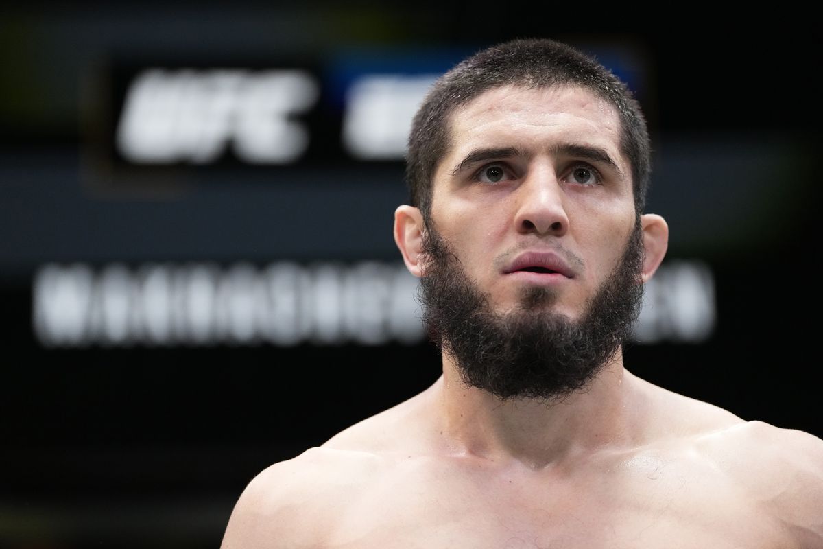 Ислам Махачев