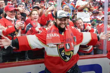 Золотая стена. Как «Флорида» Бобровского выиграла Кубок Стэнли второй год подряд