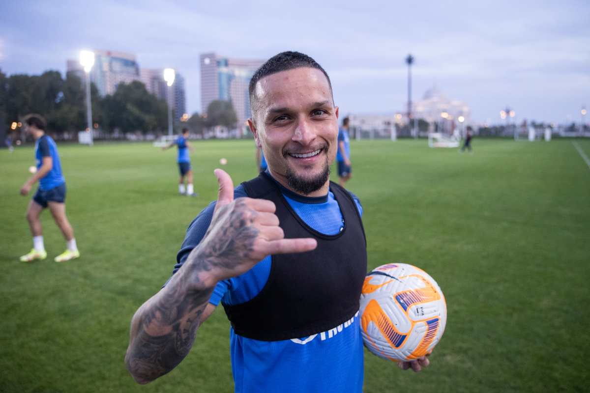 Артур отклонил предложение «Спартака» — полузащитник решил остаться в Бразилии