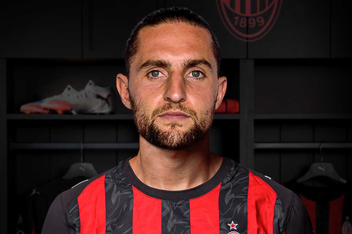 «Милан» стал лидером по расходам на трансферы в Серии А летом 2025 года