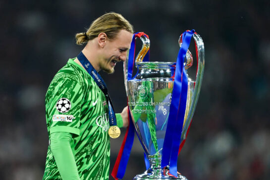 Сафонов в воротах, Головин в полузащите и Чалов в атаке. 11 российских футболистов в еврокубках 2025/26