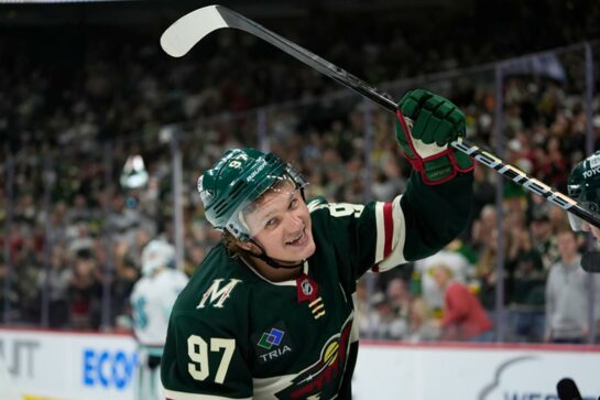 Эти $136 000 000 приведут в хоккей миллионы мальчишек. Что означает суперконтракт Капризова в НХЛ