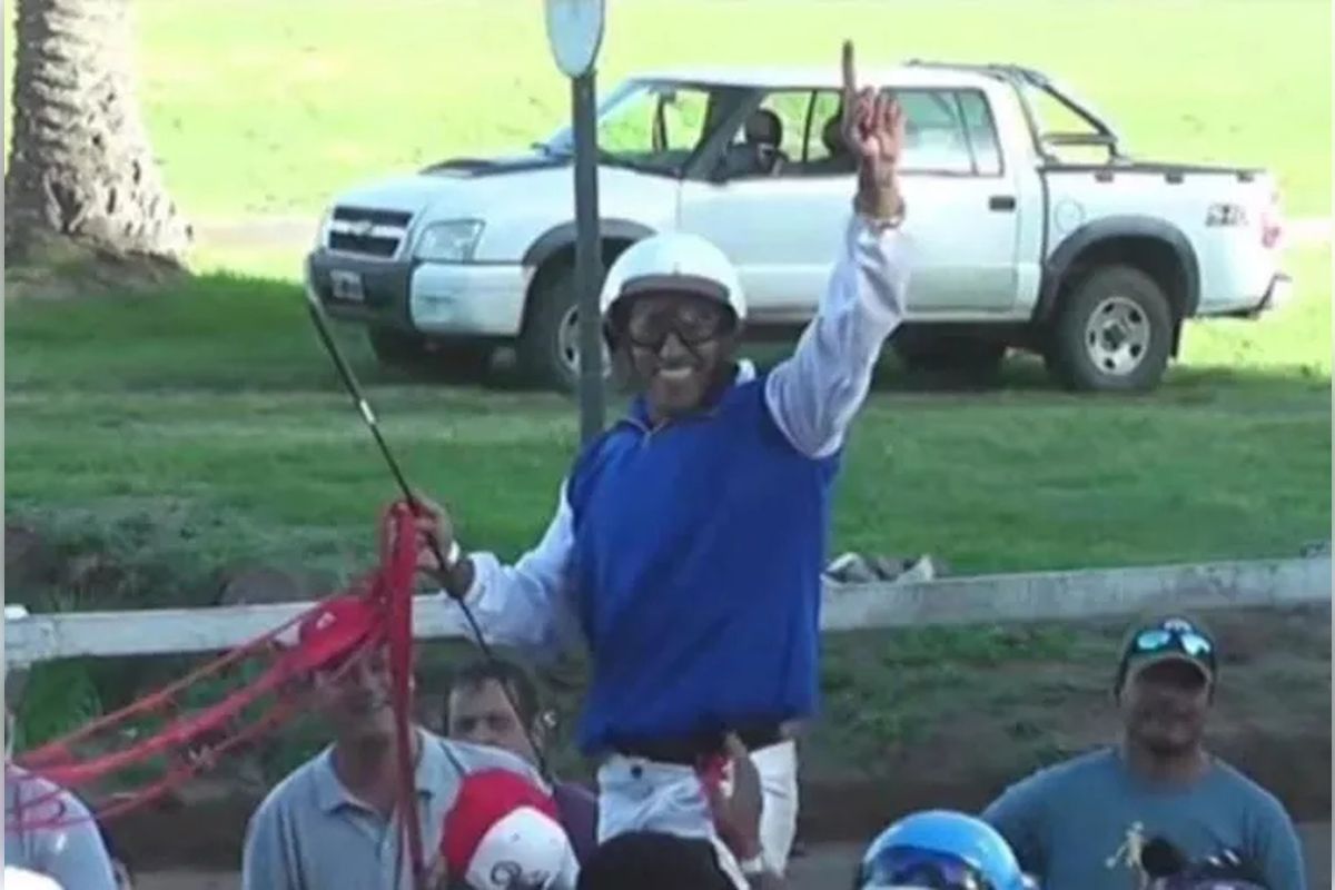 Чарльз Оливейра