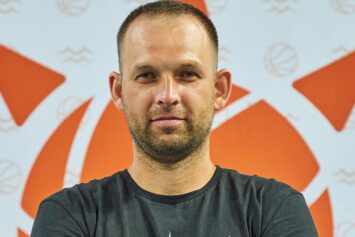 «Создать полноценную систему подготовки баскетболистов подсказала нам сама жизнь» — интервью с основателем и генеральным директором баскетбольного клуба «Стремление» Александром Хахилевым