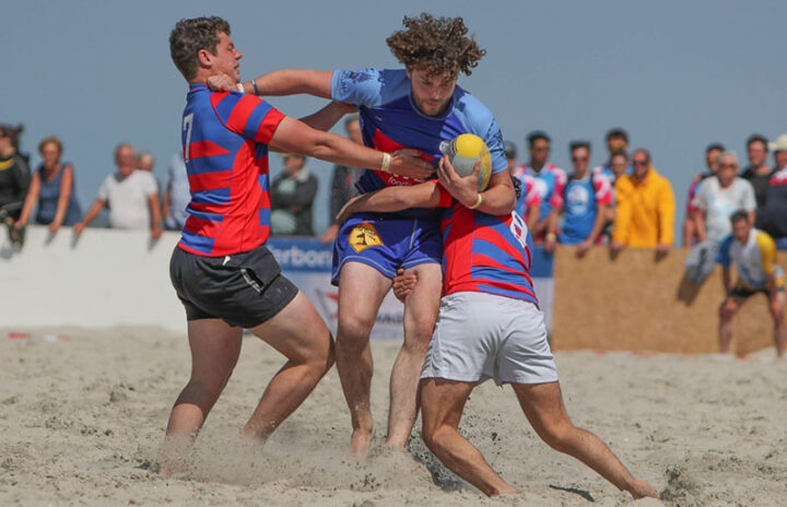 Регбийный пляжный матч
