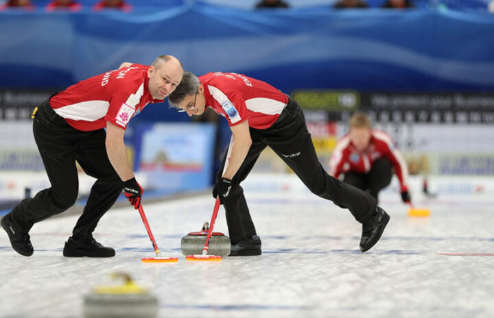 Свипинг в керлинге