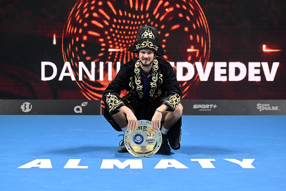 Медведев «воскрес» с новым тренером и почти вернулся в топ-10. Как наши теннисисты завершили сезон-2025