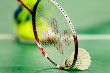 Как выбрать ракетку для бадминтона: рекомендации и примеры