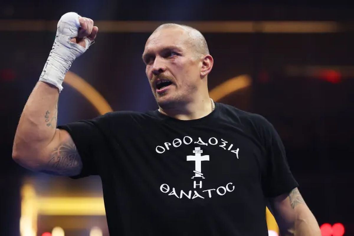 Александр Усик