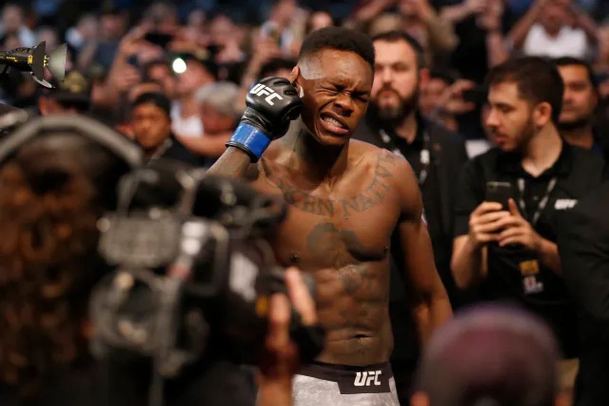 Исраэль Адесанья