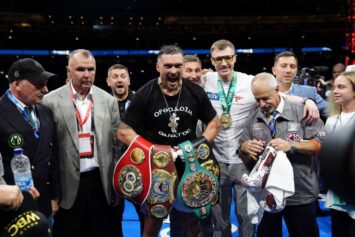 Усик назвал число боев до завершения карьеры
