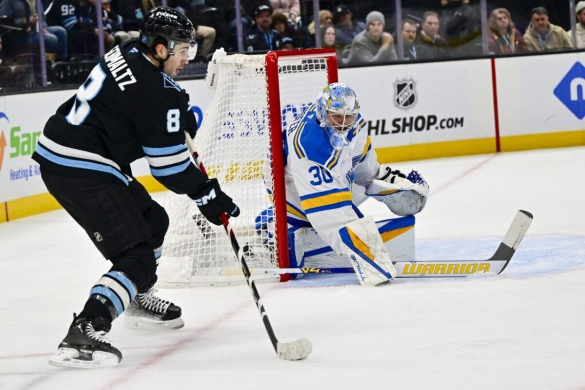 «Сент-Луис Блюз» проиграл «Юте Маммот» несмотря на гол Бучневича