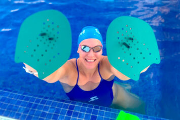 Аксессуары для плавания: разновидности и особенности