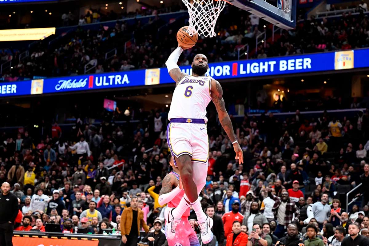 Форвард в баскетболе: роль, что делает