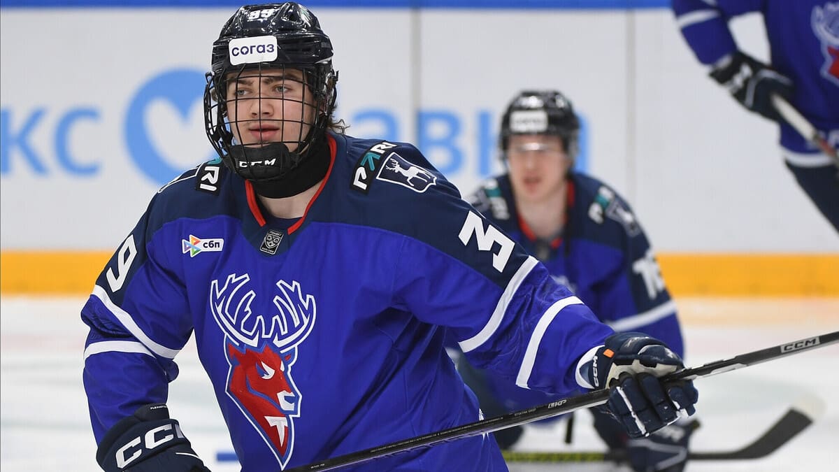 Форвард «Торпедо» Пугачев — о первом голе в КХЛ и поддержке партнеров