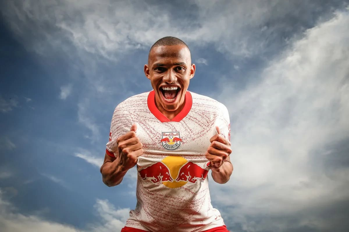 «Зенит» оформил трансфер Джона Джона из «Ред Булл Брагантино» за €20 млн за — Романо