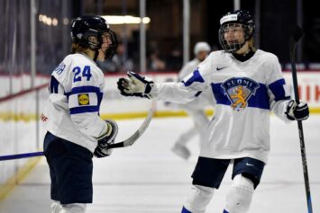 Женский хоккейный матч Финляндия — Канада на Олимпиаде-2026 перенесли из-за норовируса