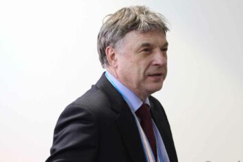 Экс-тренер сборной России оценил турнир без российских хоккеистов на ОИ-2026
