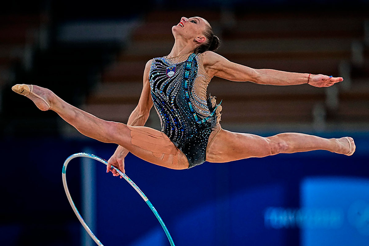 Упражнение с обручем