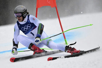 Российский горнолыжник Ефимов не финишировал в первой попытке слалома на Олимпиаде-2026