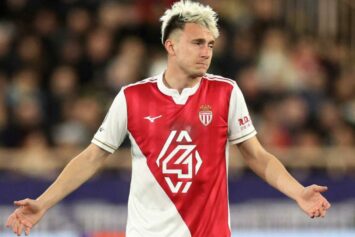 Тренер «Монако» Поконьоли высказался о красной карточке Головина в игре с ПСЖ