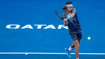 Рублев уверенно обыграл Циципаса и вышел в полуфинал турнира ATP-500 в Дохе