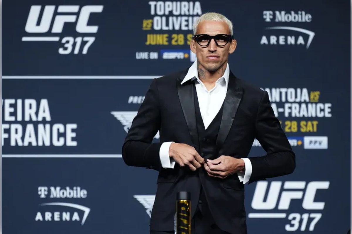 Чарльз Оливейра