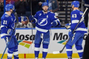 Кучеров обошел Маккиннона и вышел на второе место в бомбардирской гонке НХЛ