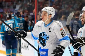 Агент Шипачева оценил возможность побить рекорд Мозякина по очкам за карьеру